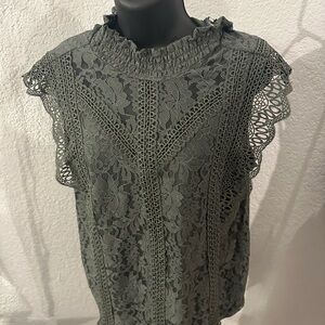 Gorgeous green lace top BNWT